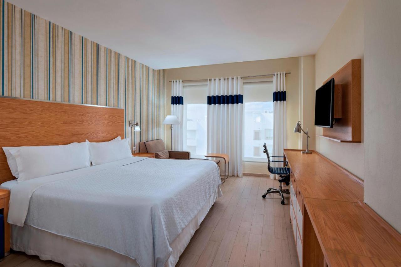 Four Points By Sheraton Cancun Centro Exterior photo