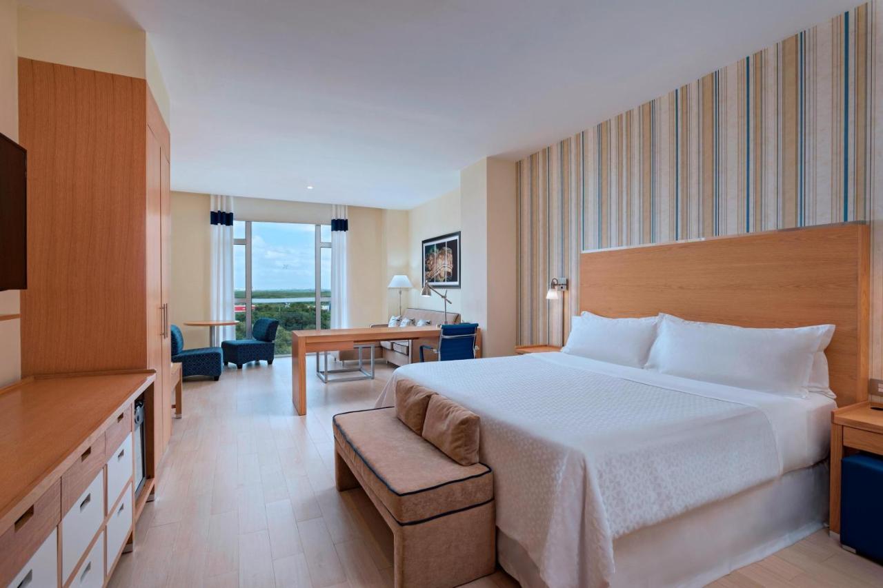 Four Points By Sheraton Cancun Centro Exterior photo