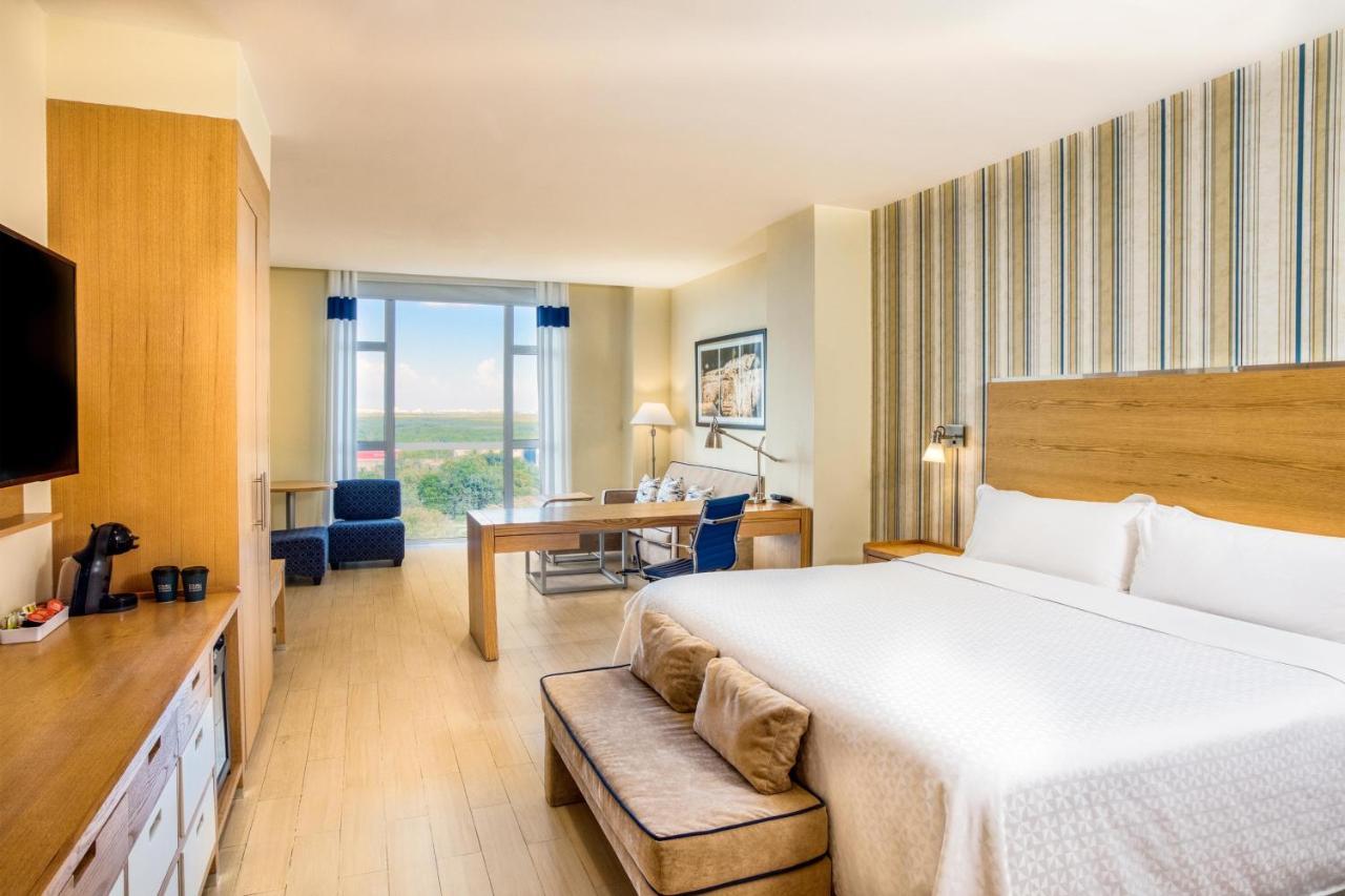 Four Points By Sheraton Cancun Centro Exterior photo