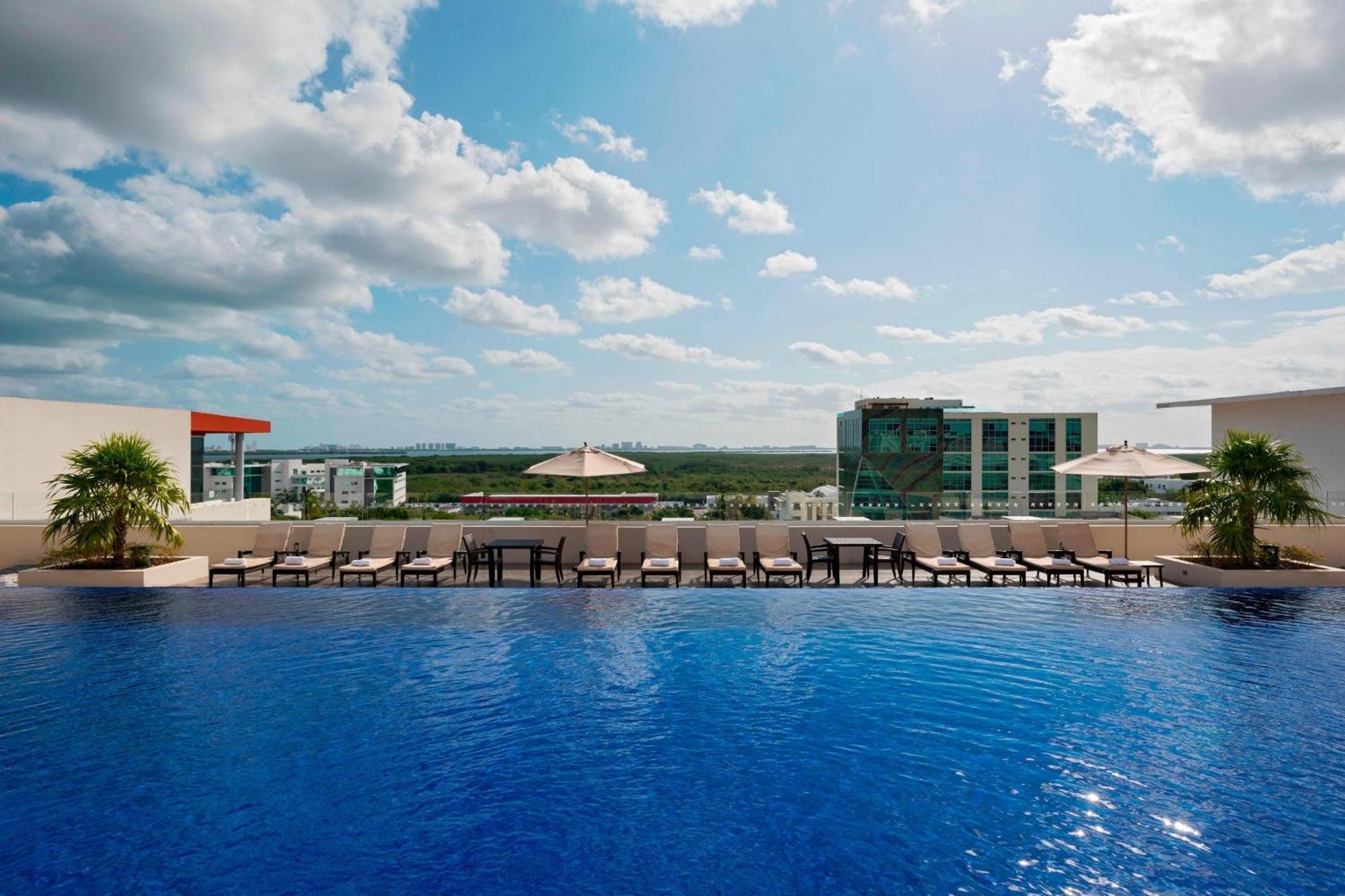 Four Points By Sheraton Cancun Centro Exterior photo