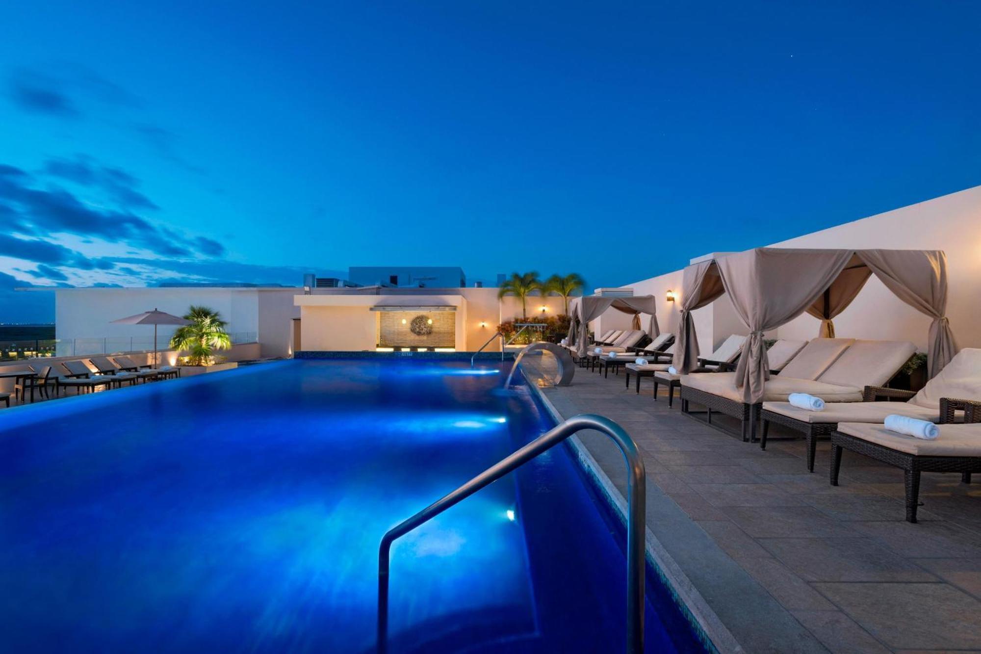 Four Points By Sheraton Cancun Centro Exterior photo